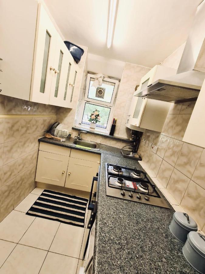 Stunning 3 Bedroom Flat In Stockwell Londres Exterior foto