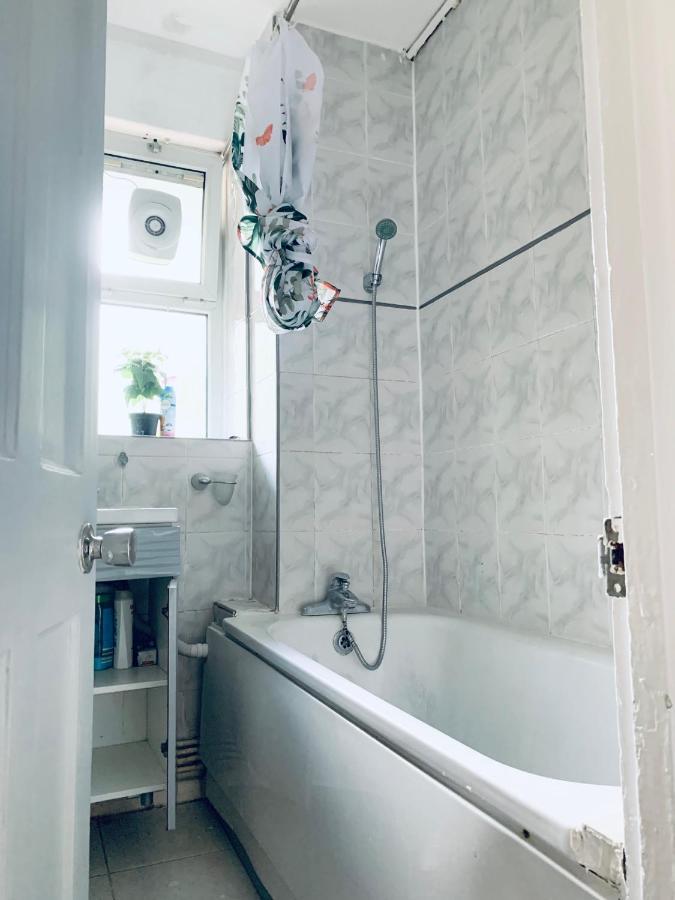 Stunning 3 Bedroom Flat In Stockwell Londres Exterior foto