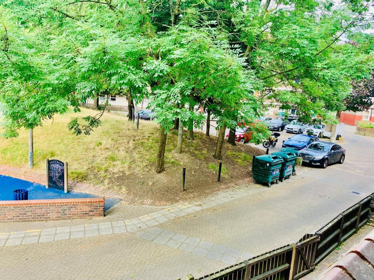 Stunning 3 Bedroom Flat In Stockwell Londres Exterior foto